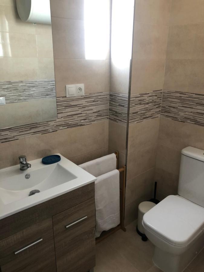 Apartamento Cervera ตอร์เรโมลิโนส ภายนอก รูปภาพ