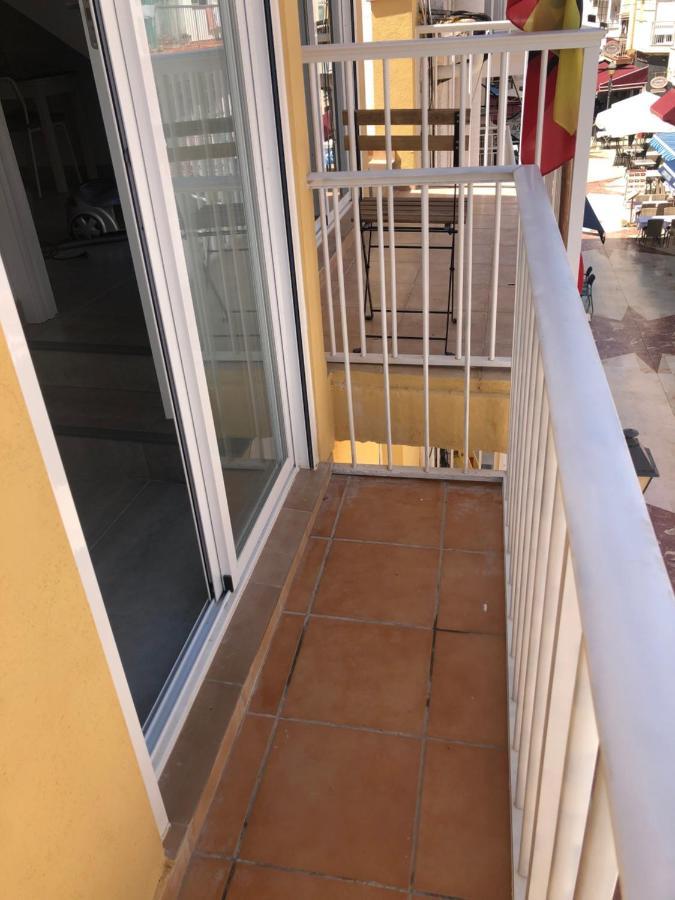 Apartamento Cervera ตอร์เรโมลิโนส ภายนอก รูปภาพ